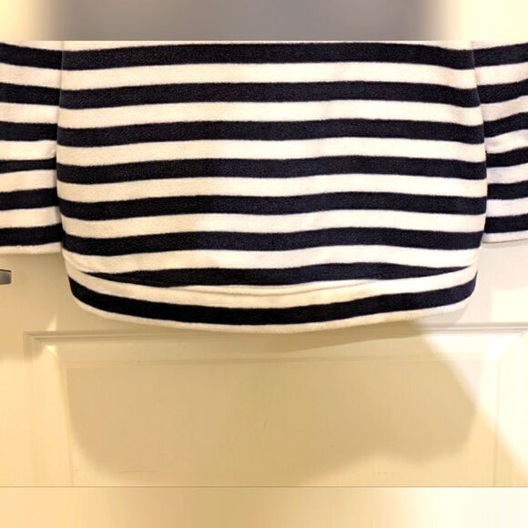 Aritzia Telluride Clothing S Fuzzy Navy & White Striped Turtleneck with Pockets - Picture 6 of 6